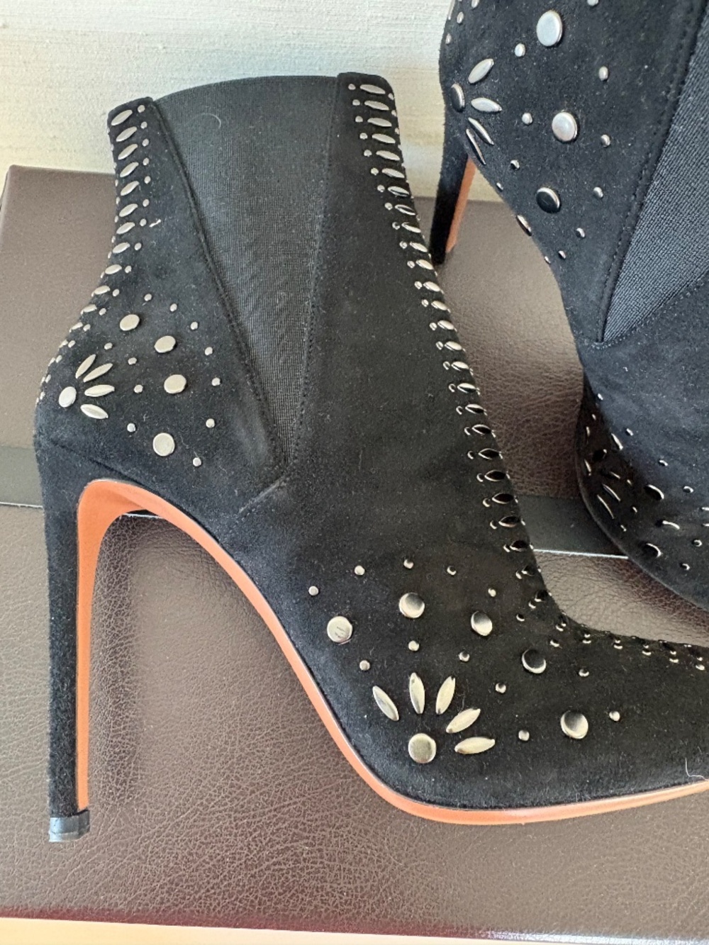 ALAIA Boots right off the Runway - Picture 10 of 11